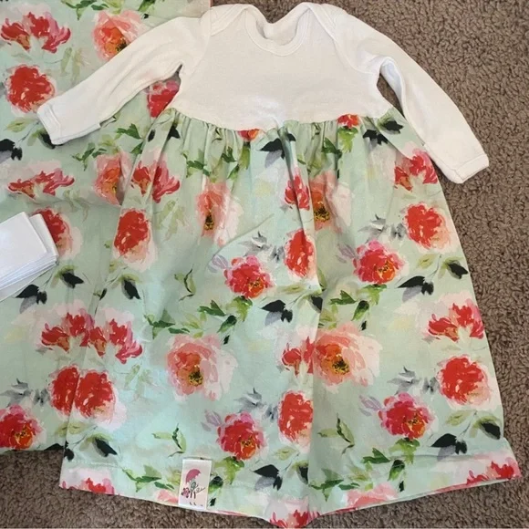 Posh Pushers Emory Delivery & Infant Gowns size Small/Medium - Picture 2 of 9